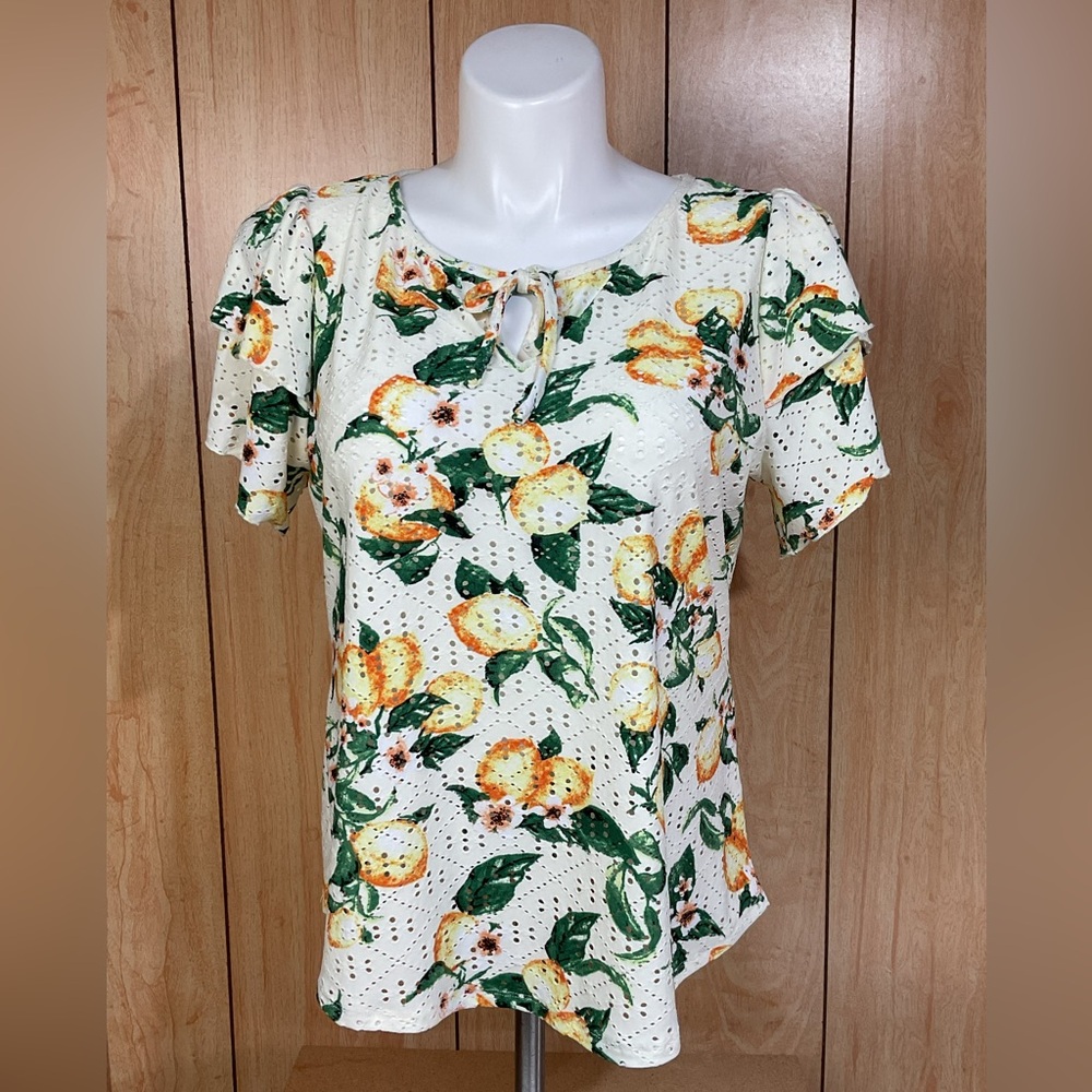 Belle Elegant Eyelet Blouse with Keyhole Detail SZ - XL